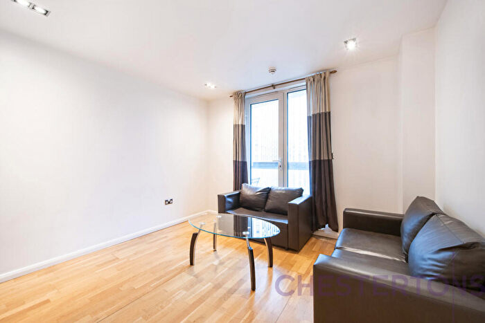 2 Bedroom Flat To Rent In Limeharbour, South Quay, E14