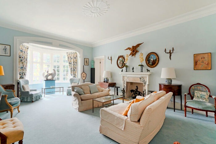 3 Bedroom Flat To Rent In Elsworthy Road, Primrose Hill, NW3