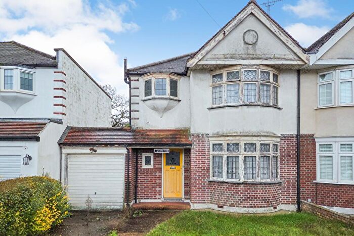 3 Bedroom Semi Detached House For Sale In Netherpark Drive, Gidea Park, Romford, Essex, RM2