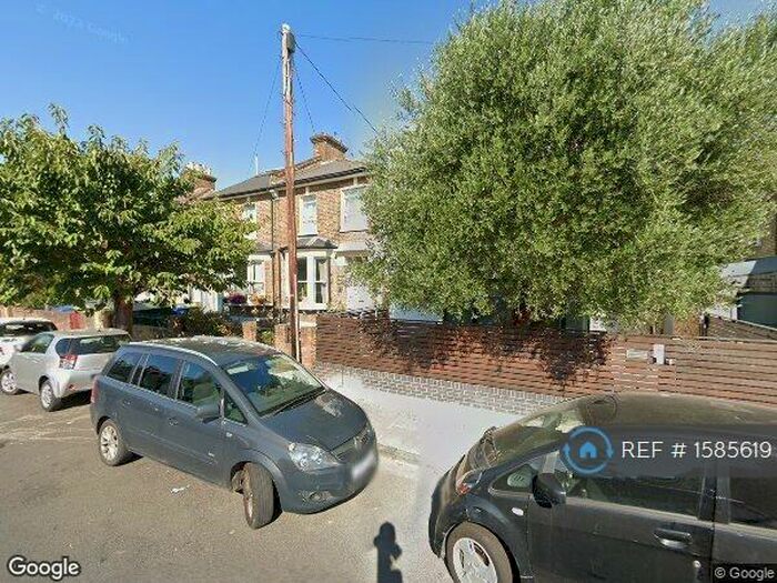 1 Bedroom Flat To Rent In First Floor, London, SE22