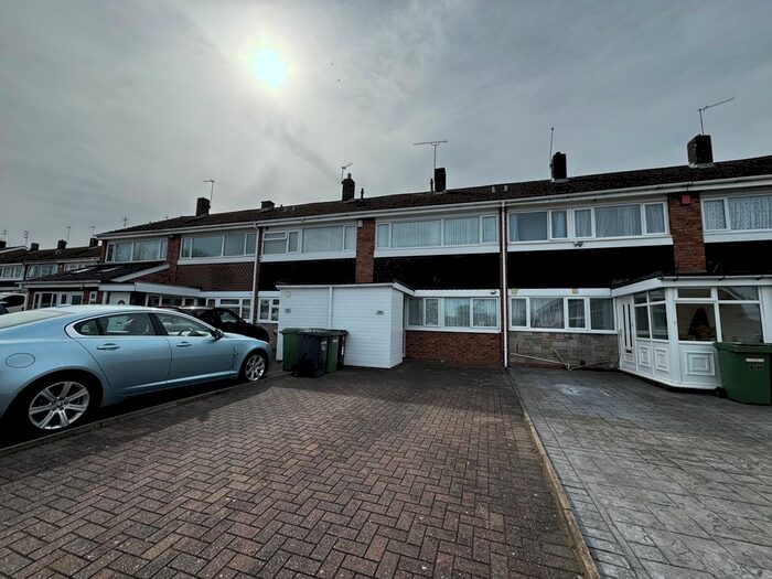3 Bedroom Terraced House To Rent In Fir Grove, Merridale, Wolverhampton, WV3