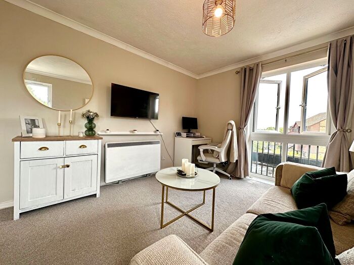 1 Bedroom Flat To Rent In Longacre Road, Ashford, TN23