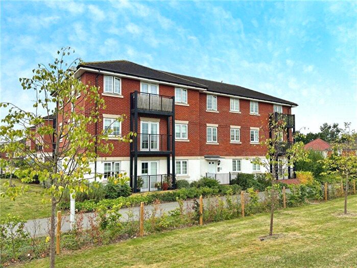 2 Bedroom Apartment For Sale In Nicholson Drive, Wokingham, Berkshire, RG41