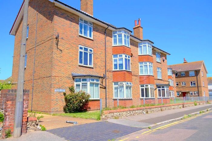 1 Bedroom Flat To Rent In Redoubt Road, Eastbourne, BN22