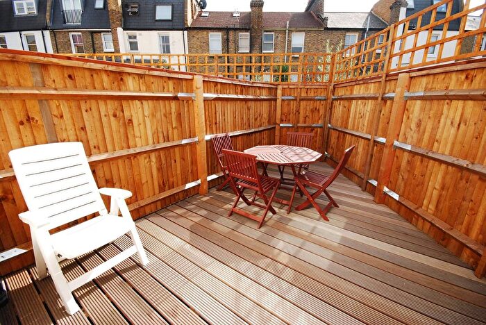 1 Bedroom Mews To Rent In Salisbury Mews, Fulham, London, SW6