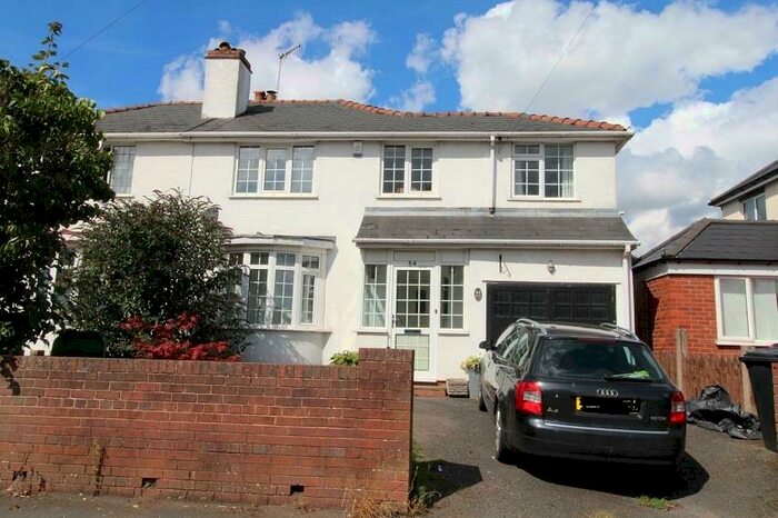 4 Bedroom Semi-Detached House To Rent In High Park Avenue, Stourbridge, DY8