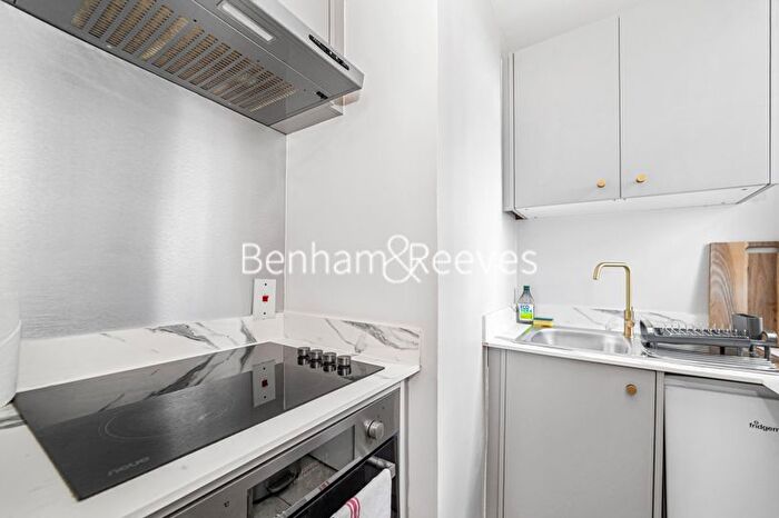 1 Bedroom Flat To Rent In Clifford's Inn, Fetter Lane, EC4A