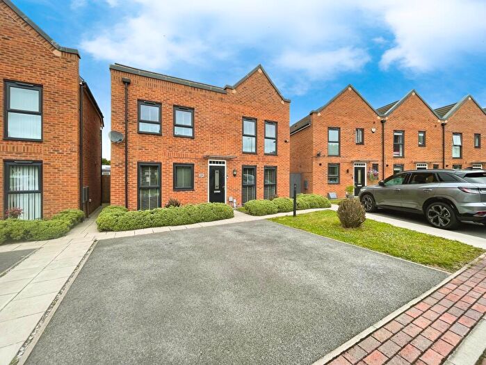 3 Bedroom Detached House For Sale In Warmwell Close, Liverpool, L24