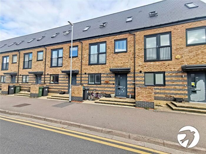 3 Bedroom House To Rent In Central Road, Dartford, Kent, DA1