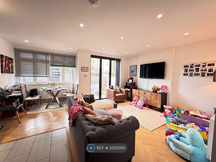 3 Bedroom Maisonette To Rent In Kerrison Road, London, W5