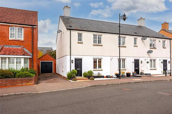 3 Bedroom End Of Terrace House For Sale In Chestnut Avenue, Silsoe, Bedfordshire, MK45