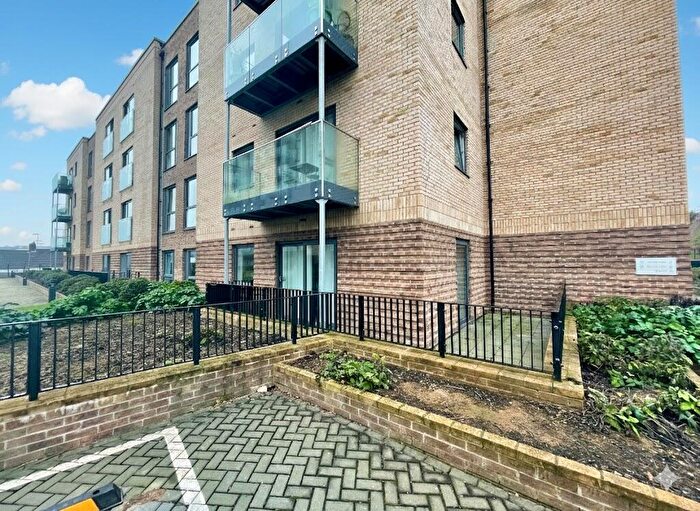 2 Bedroom Apartment For Sale In Wilson Court, Stirling Drive, Luton, Bedfordshire, LU2