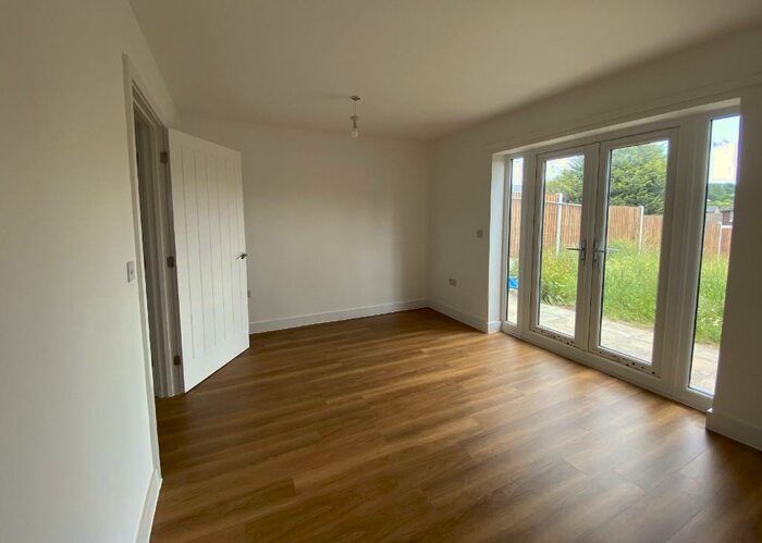 3 Bedroom Semi-Detached House To Rent In Chesterhill Avenue, Hillisde, Rotherham, South Yorkshire, S65