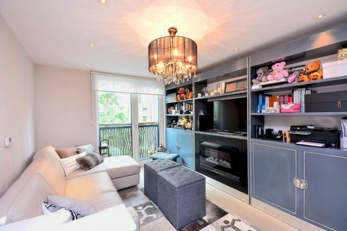 1 Bedroom Flat To Rent In Grosvenor Waterside, Chelsea, London, SW1W