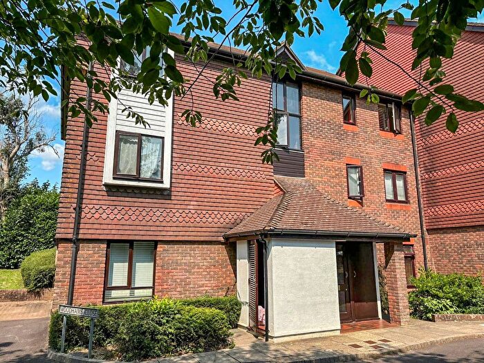 1 Bedroom Flat For Sale In Woodhams Close, Battle, TN33