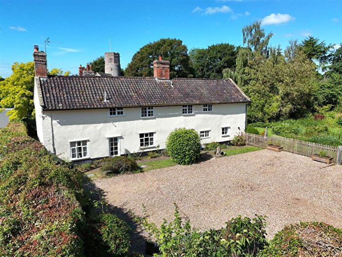 4 Bedroom Detached House For Sale In High Road, Needham, IP20