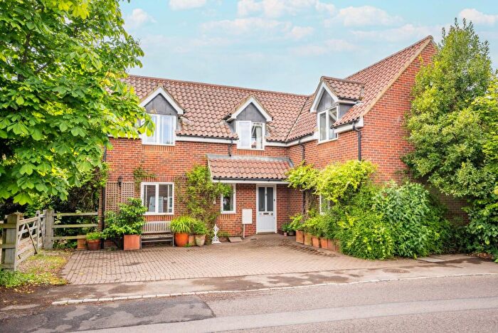 4 Bedroom Detached House To Rent In The Hill, Wheathampstead, St. Albans, Hertfordshire, AL4