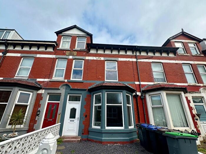 5 Bedroom Terraced House For Sale In Warbreck Drive, Blackpool, FY2