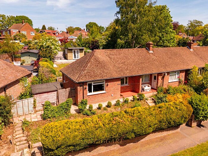 1 Bedroom Terraced Bungalow For Sale In Holtye Road, East Grinstead, RH19