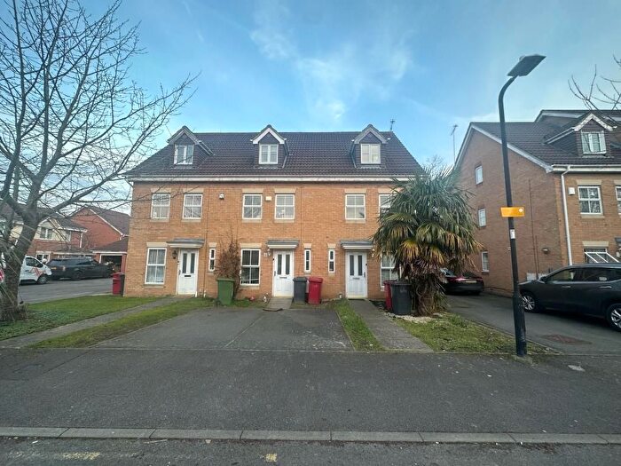 3 Bedroom Town House To Rent In Slough, Berkshire, SL3
