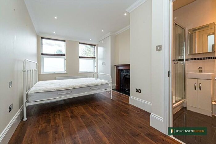 2 Bedroom Flat To Rent In Cricklewood Broadway, NW2