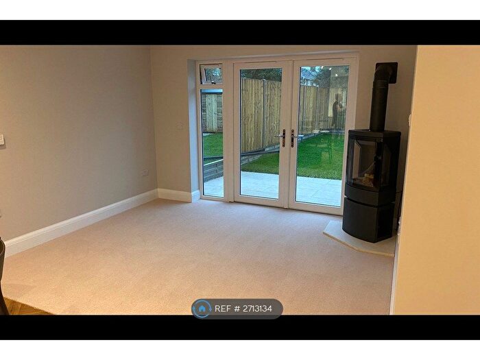 3 Bedroom Terraced House To Rent In Maxwell Road, Beaconsfield, HP9