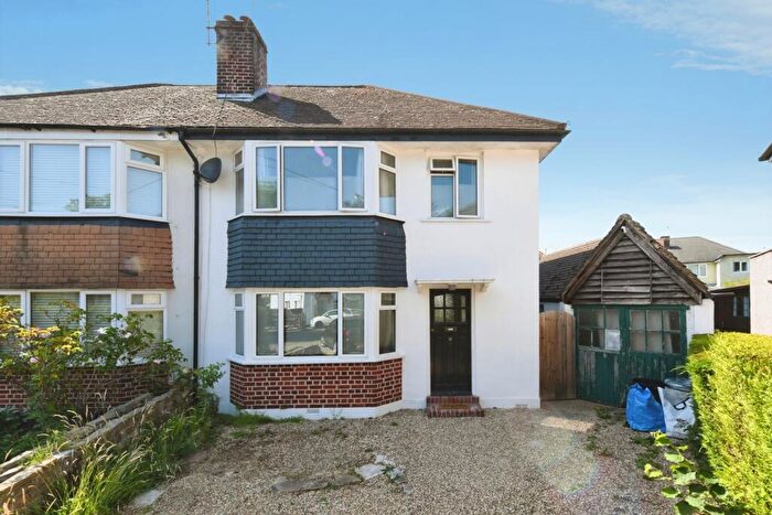 3 Bedroom Semi-Detached House For Sale In Warescot Close, Brentwood, Essex, CM15