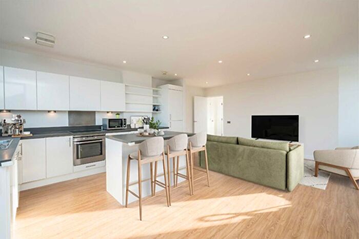 2 Bedroom Flat For Sale In Park Village East, Camden Town, NW1