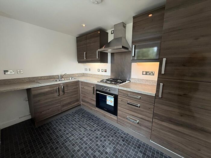 2 Bedroom Flat To Rent In Allen Close, Swindon, SN3