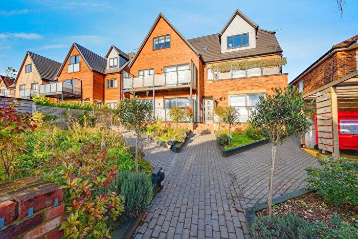 1 Bedroom Flat For Sale In West Wycombe Road, High Wycombe, HP12