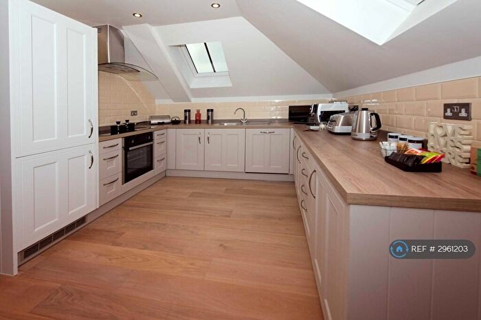 2 Bedroom Flat To Rent In Beechwood House, Headington, Oxford, OX3