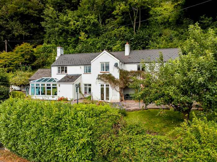 3 Bedroom Detached House For Sale In Hoarwithy, With Compact Paddock, HR2