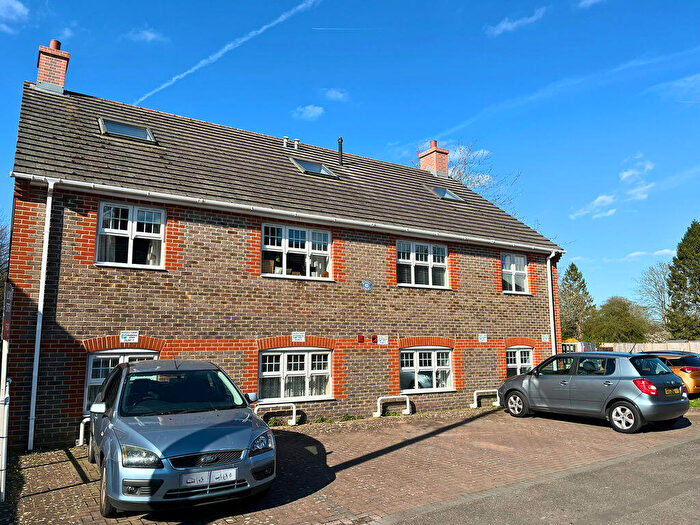 2 Bedroom Flat For Sale In Russell Road, Newbury, RG14