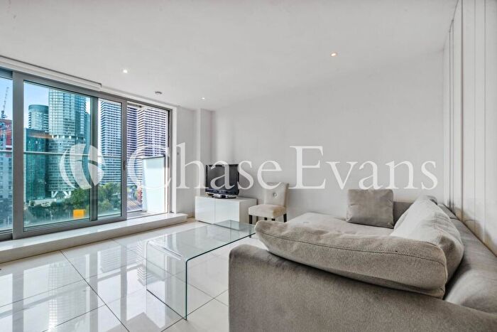 Flat For Sale In Pan Peninsula Square, Canary Wharf, London, E14