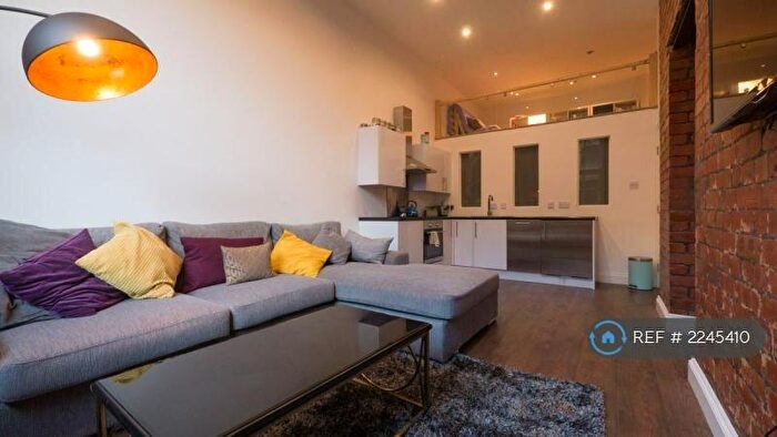 2 Bedroom Flat To Rent In Lancaster House, Manchester, M1