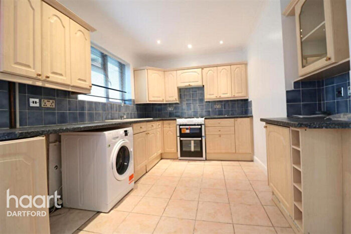 3 Bedroom Terraced House To Rent In Ringshall Road, Orpington, BR5