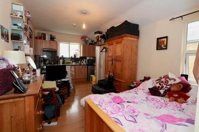 Studio To Rent In Myddleton Road, London, N22