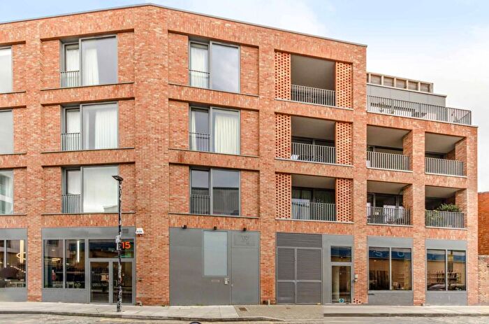 2 Bedroom Flat To Rent In Wadeson Street, Bethnal Green, London, E2