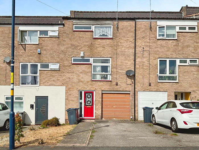 3 Bedroom Terraced House For Sale In Simmons Leasow, Woodgate Valley, Birmingham, West Midlands, B32