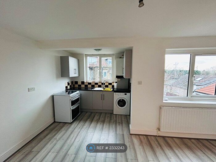 1 Bedroom Flat To Rent In Goresbrook Road, Dagenham, RM9