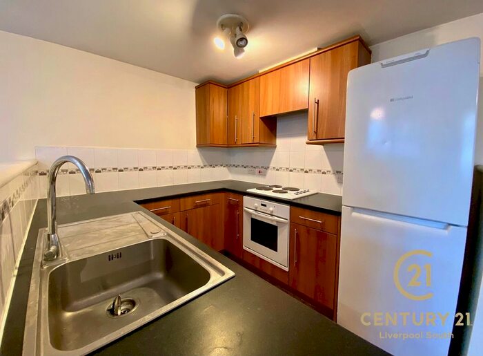 2 Bedroom Flat To Rent In Alderman Road, Hunts Cross, L24