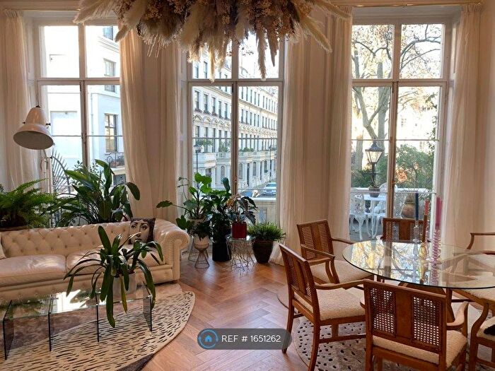 3 Bedroom Flat To Rent In Cleveland Square, London, W2