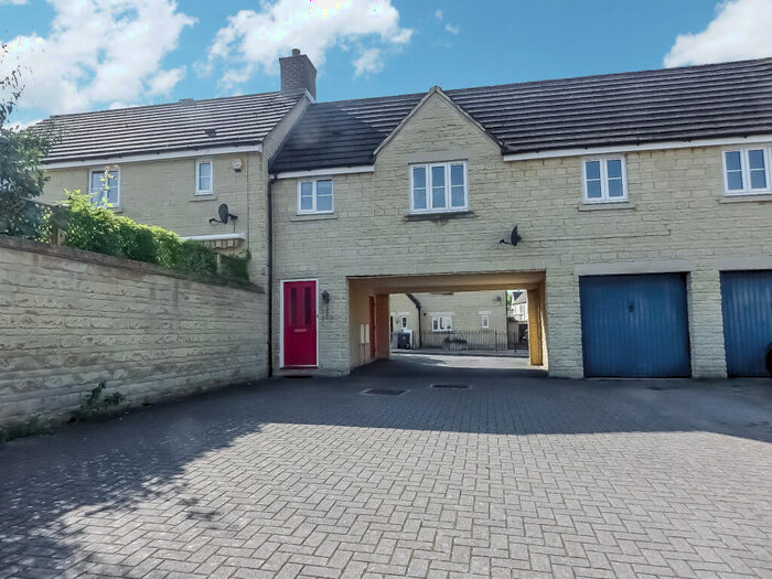 2 Bedroom House To Rent In Fallowfield Crescent, Witney, Oxfordshire, OX28