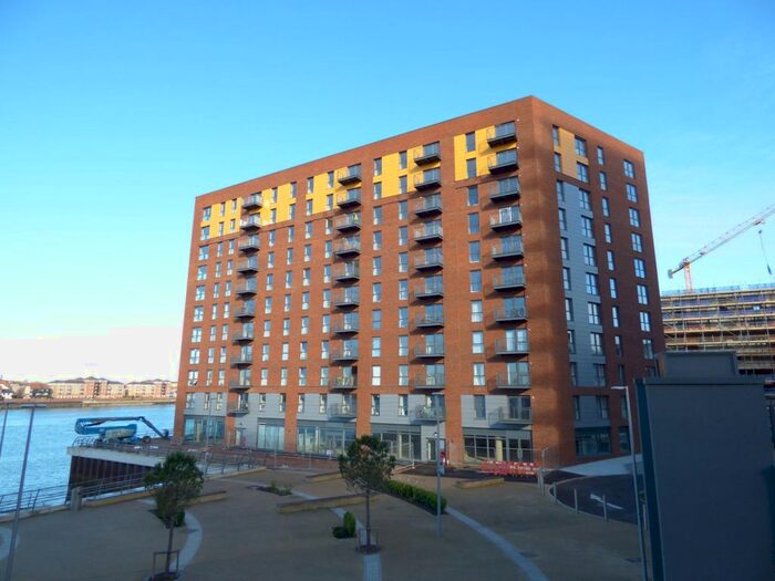 2 Bedroom Property To Rent In Azera, Capstan Road SO19