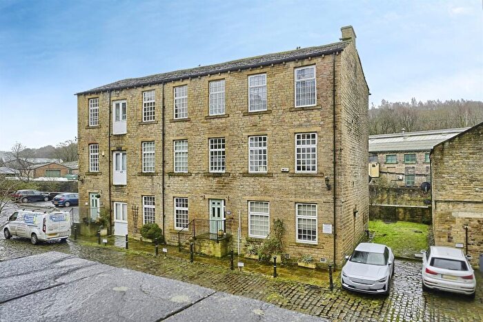 1 Bedroom Apartment For Sale In Wharf Street, Sowerby Bridge, HX6