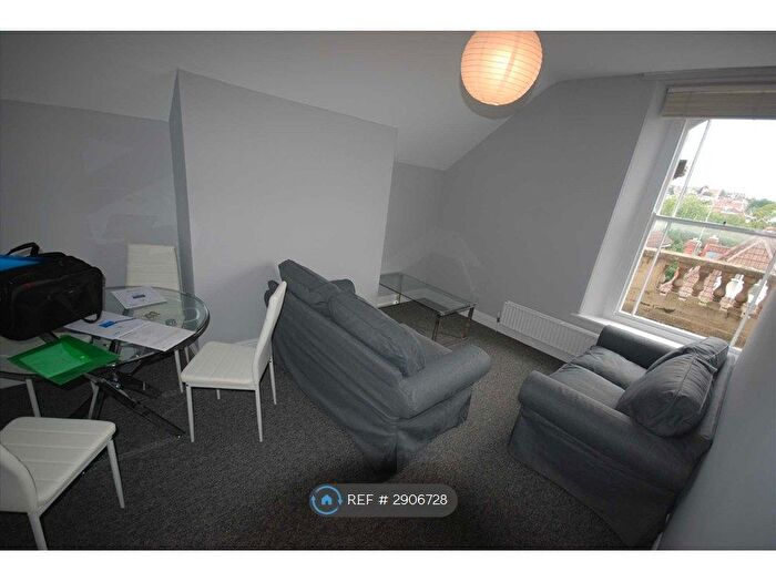 3 Bedroom Semi Detached House To Rent In Waverley Road, Bristol, BS6