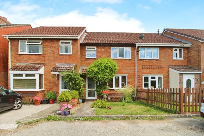 3 Bedroom Terraced House For Sale In Witts Lane, Purton, SN5