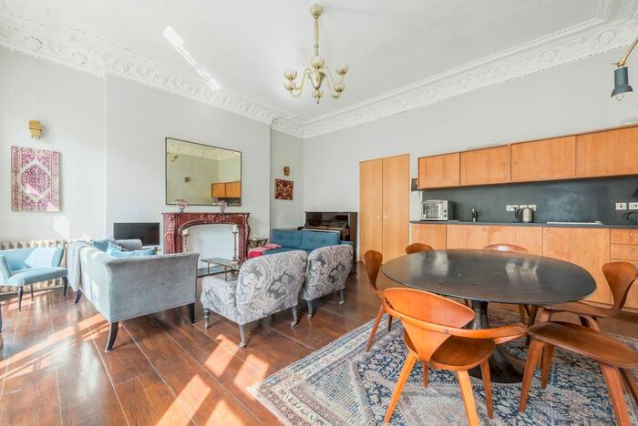 1 Bedroom Flat To Rent In Kensington Park Gardens, Notting Hill, London, W11