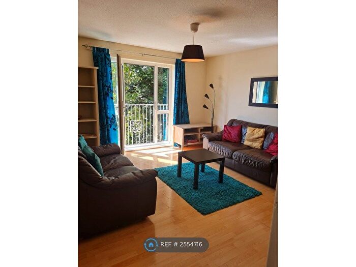 2 Bedroom Flat To Rent In Westwood Apartments, Manchester, M8