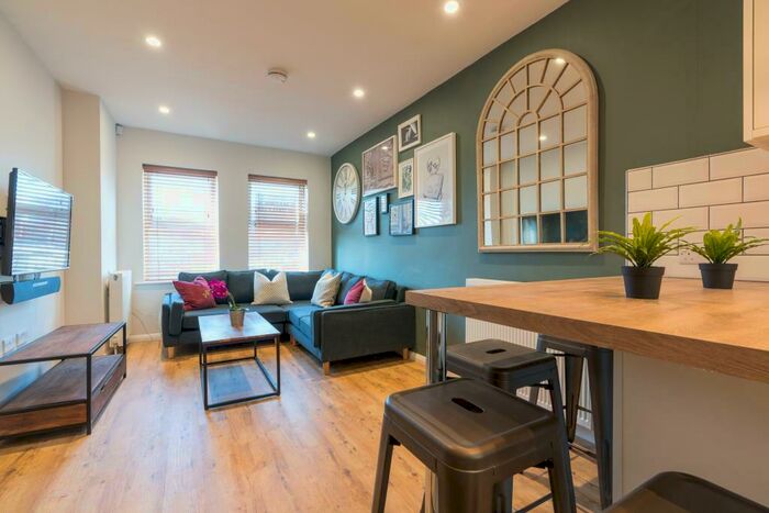 4 Bedroom Terraced House To Rent In Larkdale Street, Nottingham, NG7